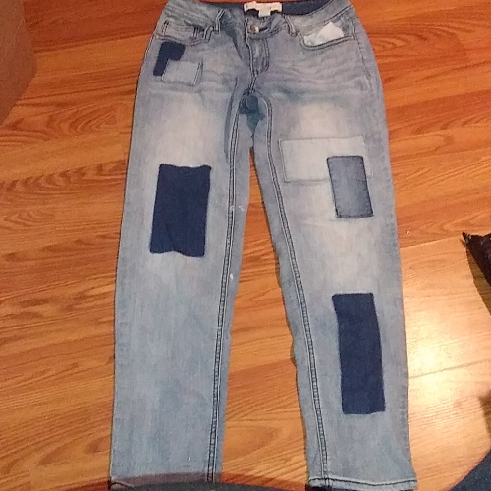 Distressed skinny jeans size 6